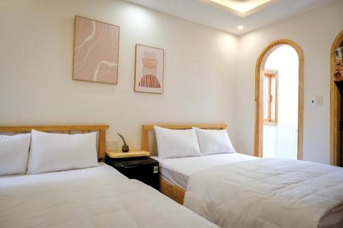 Quadruple Room image 8