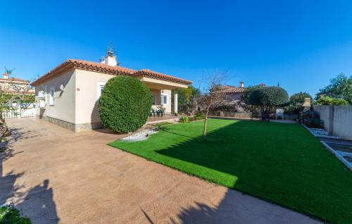 Three-Bedroom Holiday Home