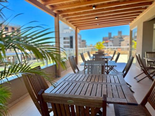 Residencial 287 - Localização privilegiada à 5min da praia (Residencial 287 - Localizacao privilegiada a 5min da praia) in บอมบาส