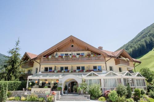 Alpine Life Hotel Anabel, Steinhaus bei Mühlen in Taufers