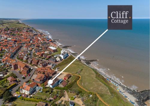 Cliff Cottage, Sheringham - Amazing Views - Sheringham Salt