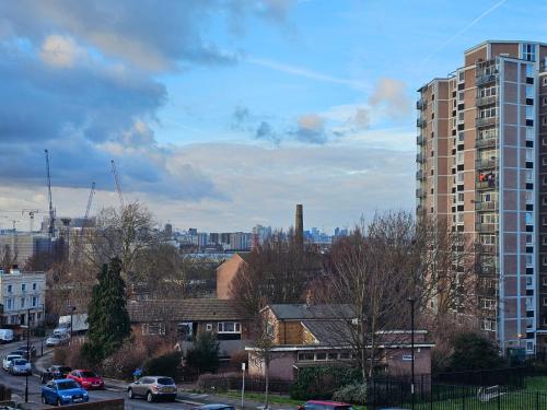 Surrounding environment, Umbrella Properties London Woolwich in London