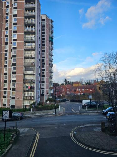 Surrounding environment, Umbrella Properties London Woolwich in London