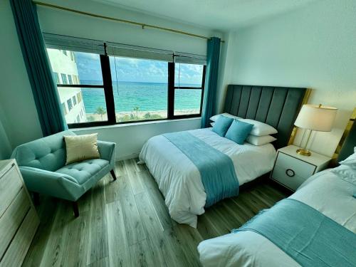 Directly on the Beach with Pool & Ocean View in Miami Beach, USA