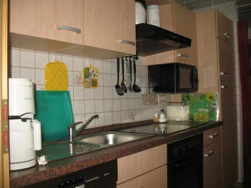 Kitchen, Haus Edith Kempa in Sankt Aldegund