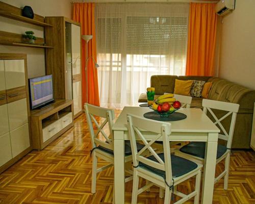 Apartman Lux 5- private parking in Sombor