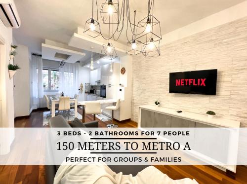 UNIQUE House - 3 Bedrooms & 2 Bathrooms with 4 Beds - 100 meters to the Metro A, Rzym (zdjęcie 2)
