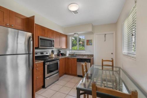 Unit 6 Lovely 2 bedroom Apartment for a Family Getaway in Fort Lauderdale, USA