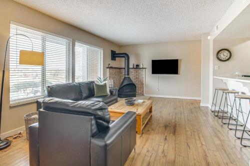 Colorado Springs Condo with Fireplace Near Downtown in Colorado Springs, USA