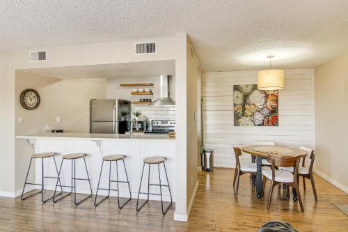 Colorado Springs Condo with Fireplace Near Downtown in Colorado Springs, USA