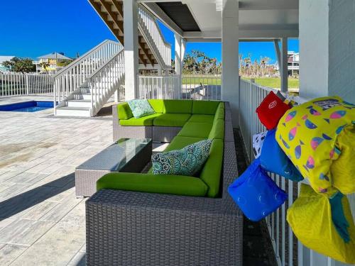 Island Retreat: Your Exclusive Oasis Awaits in Captiva Island (FL)