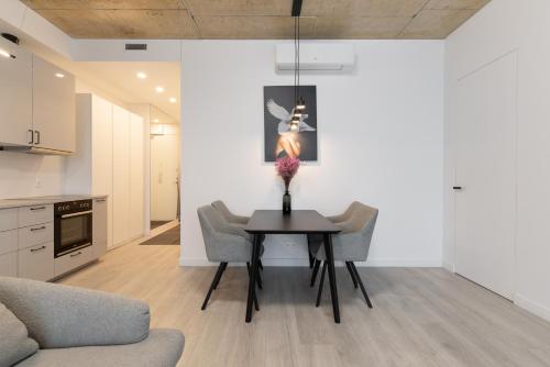 Bossa Nova - modern 2 bedroom apartment in the center, Vilnius (Foto 10)