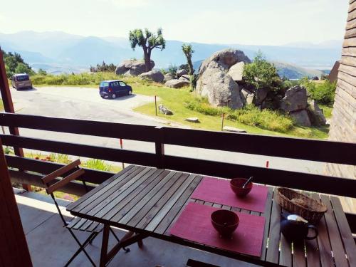 Appartement confort lumineux, terrasse avec vue Font Romeu