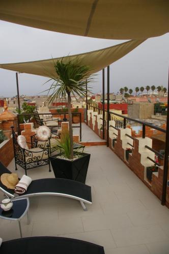 Balcony/terrace, Riad Soleil D'orient in El Jadida