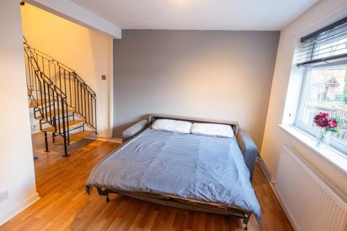 Entire 1 Bedroom House in Manchester, Manchester (photo 7)