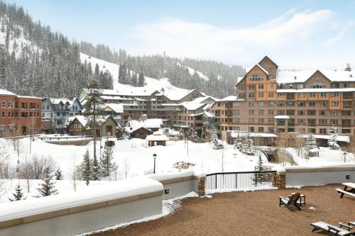Resort Base Village Ski In Ski Out Luxury Condo #4475 With Huge Hot Tub & Great Views - FREE Activities & Equipment Rentals Daily - image 10