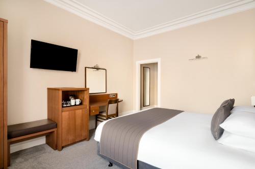 Royal Station Hotel- Part of the Cairn Collection - image 4