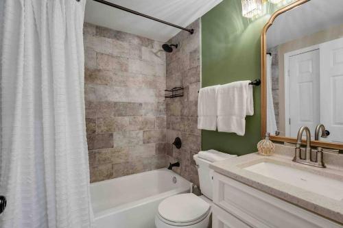 Memphis Midtown Oasis in the heart of Midtown! Memphis Midtown Oasis in the heart of Midtown!