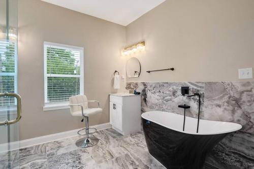 Memphis Midtown Oasis in the heart of Midtown! Memphis Midtown Oasis in the heart of Midtown!