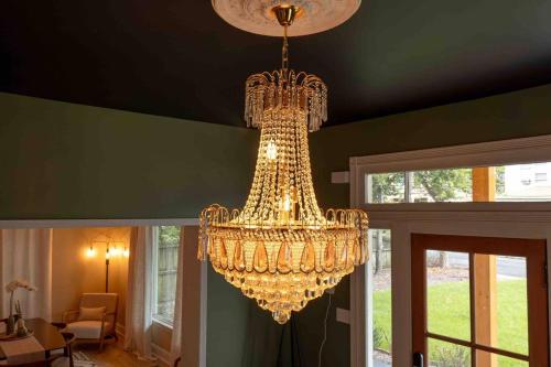 Memphis Midtown Oasis in the heart of Midtown! Memphis Midtown Oasis in the heart of Midtown!