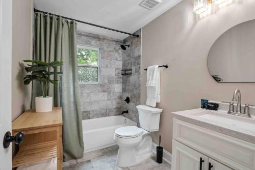 Memphis Midtown Oasis in the heart of Midtown! Memphis Midtown Oasis in the heart of Midtown!