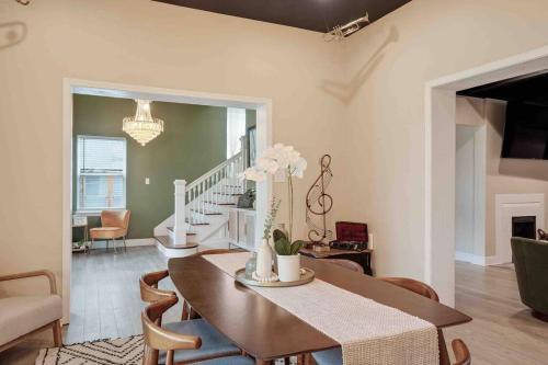 Memphis Midtown Oasis in the heart of Midtown! Memphis Midtown Oasis in the heart of Midtown!