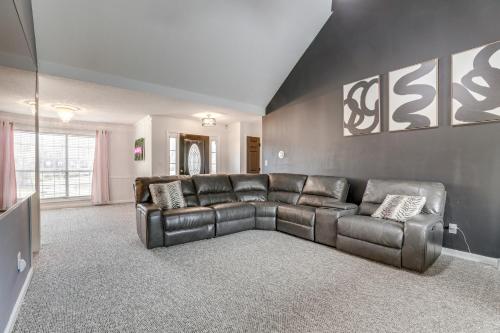 Family-Friendly Stockbridge Home By Amphitheater! in 史托布列治