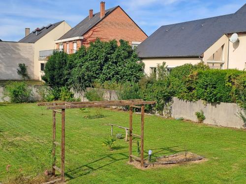 Gîte Château-Renard, 4 pièces, 6 personnes - FR-1-590-422