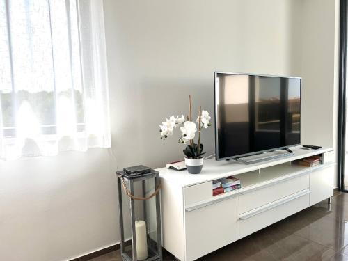 Apartment JASMIN with sea view - image 2