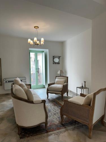 Palazzo Maratea a luxurious 2 bedroomed apartment with private terrace in a 500 year old Palazzo