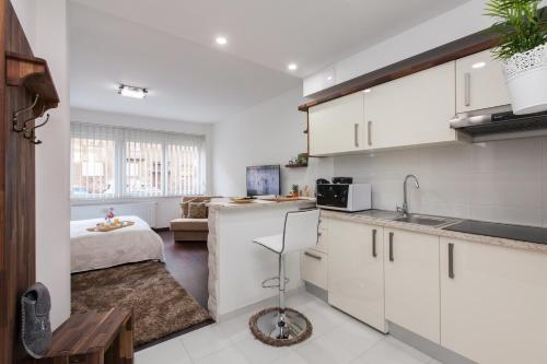 ZagrebRent Apartments - image 14