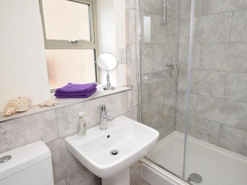 3 Bed in Bridport 57688