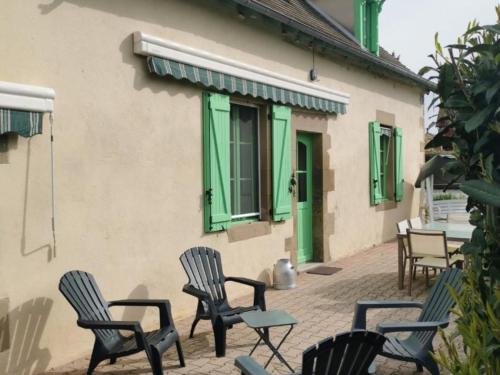 Gîte Saint-Aubin-le-Monial, 4 pièces, 6 personnes - FR-1-489-490