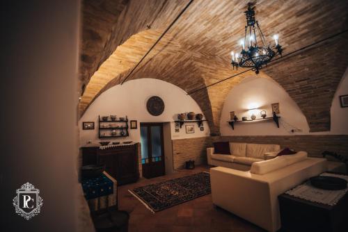 Palazzo Capparucci - Dimora storica - Guest House