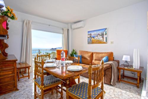 1003 - Seafront apartment on El Paseo - Air conditionning - Wi-Fi - Smart TV, Almuñécar (foto 5)