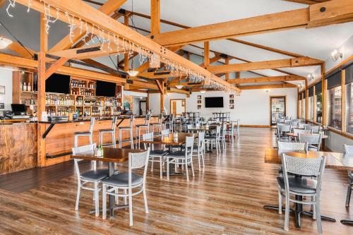 ห้องอาหาร, Columbia River Hotel and Conference Center, an Ascend Collection Hotel in เดอะดัลเลส