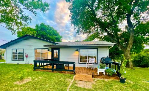 Lakeside Haas Farm Haus in New Braunfels, USA