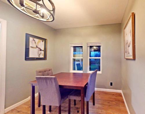 Cozy 3-Bedroom, 2-Bathroom Haven in Tulsa! in Tulsa, USA
