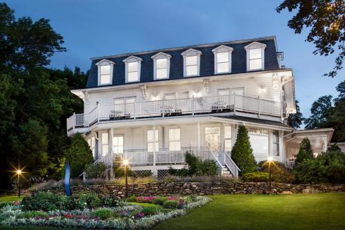 Camden Harbour Inn a member of Small Luxury Hotels
