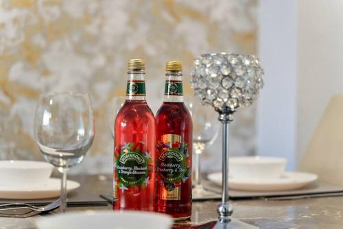 Luxury Birmingham City Centre Townhouse with FREE Parking - Sleeps 4 - Perfect for Contractors, Business Travellers, Families and other Groups - Near Bullring, Newstreet, Selfridges, NEC, NIA & Birmingham airport, Бирмингем (фото 6)