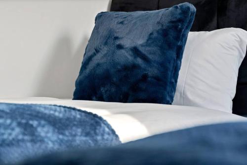 Luxury Birmingham City Centre Townhouse with FREE Parking - Sleeps 4 - Perfect for Contractors, Business Travellers, Families and other Groups - Near Bullring, Newstreet, Selfridges, NEC, NIA & Birmingham airport, Бирмингем (фото 10)