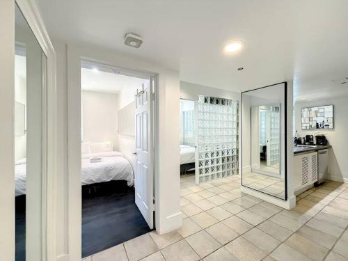 CasaGrandeSouthBeach by AmericanVacationLiving 6BR – Miami Beach, FL