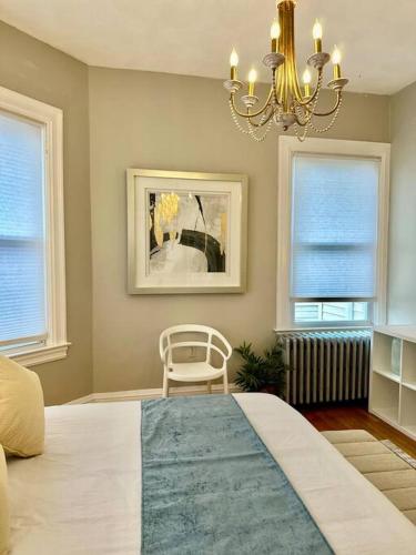 Large Elegant Home Walk to BROWN RISD in Providence, USA