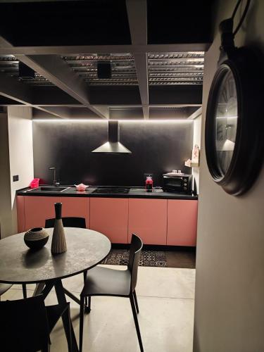 One-Bedroom Apartment image 10