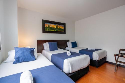 Deluxe Triple Room image 10