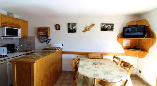 Résidence Le Chardonnet - Studio pour 4 Personnes 193282 Champagny en Vanoise