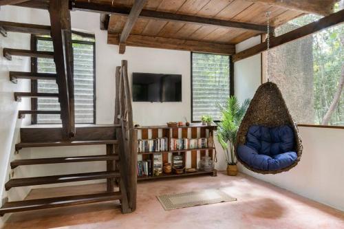 Casa de la Selva-Jungle Getaway with cenotes in San Miguelito