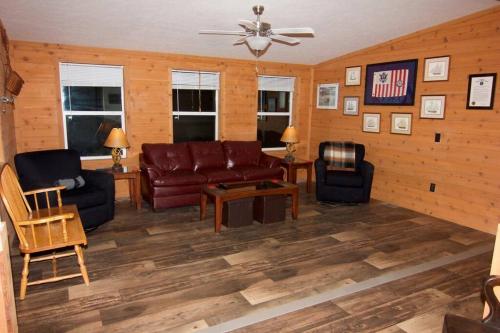 Northern Knights Sky View Cottage in Coudersport, USA