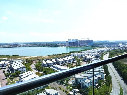 Puchong WindyLakeViewStayCation3R2B AT D Island - image 12