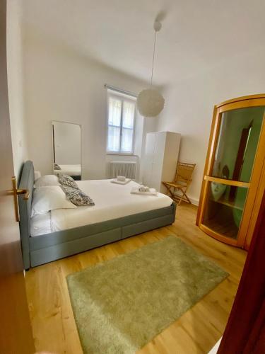 [PIAZZA GARIBALDI] ELEGANTI SUITE CON SAUNA, Udine